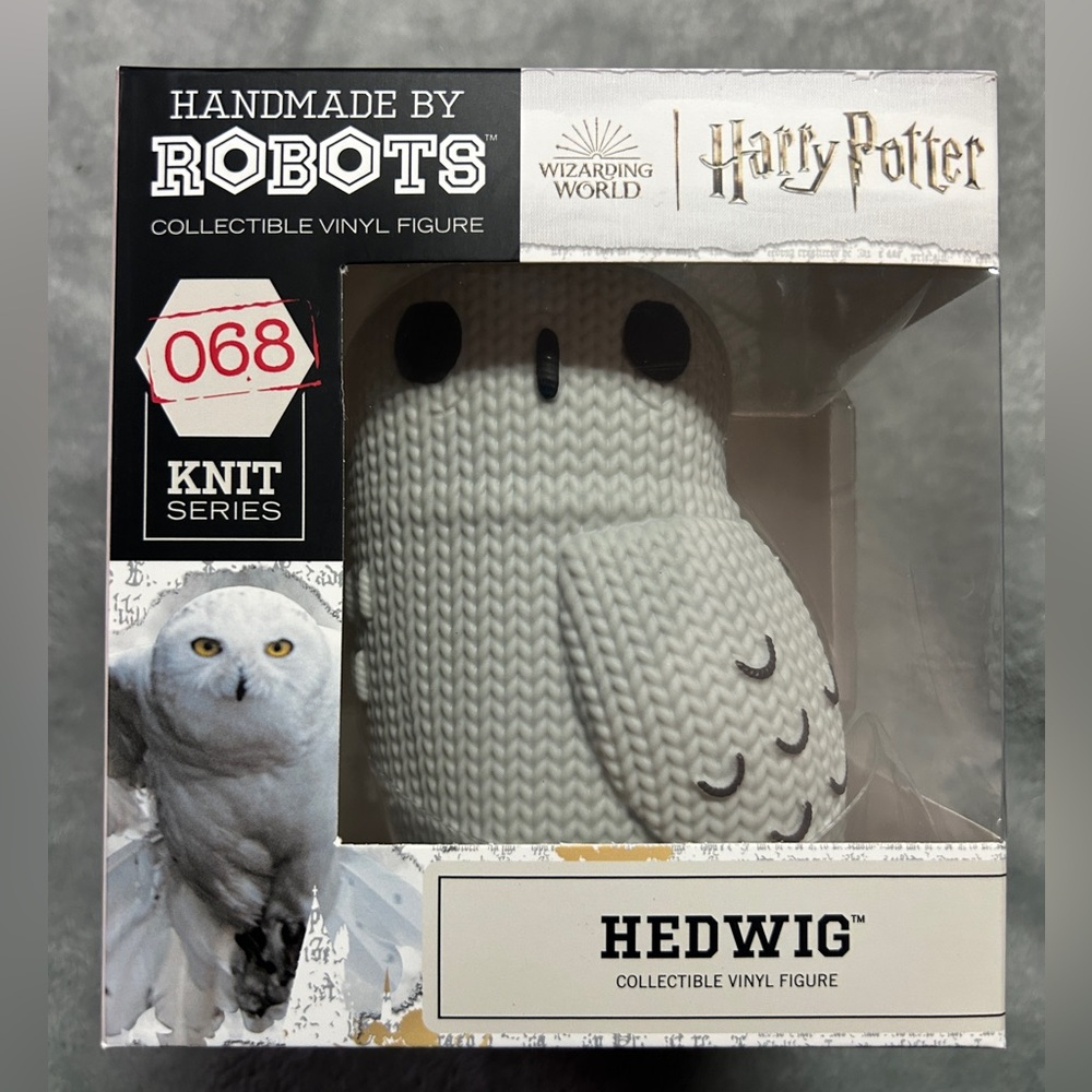 BNIB official Harry Potter Hedwig Vinyl Figure. Mint condition
